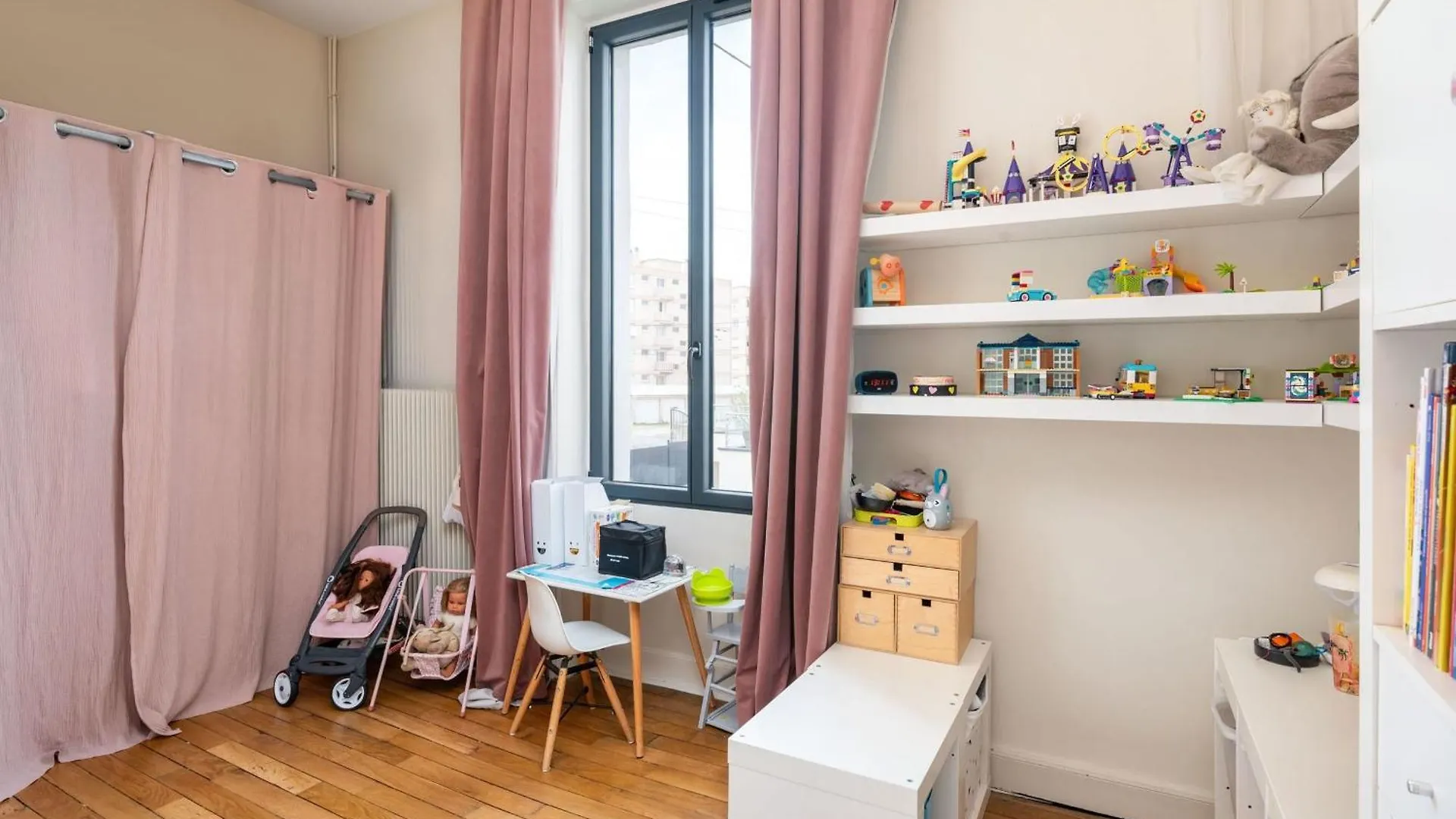 Le Marronnier - charming house with swimming pool Villa Sainte-Foy-lès-Lyon 0*,