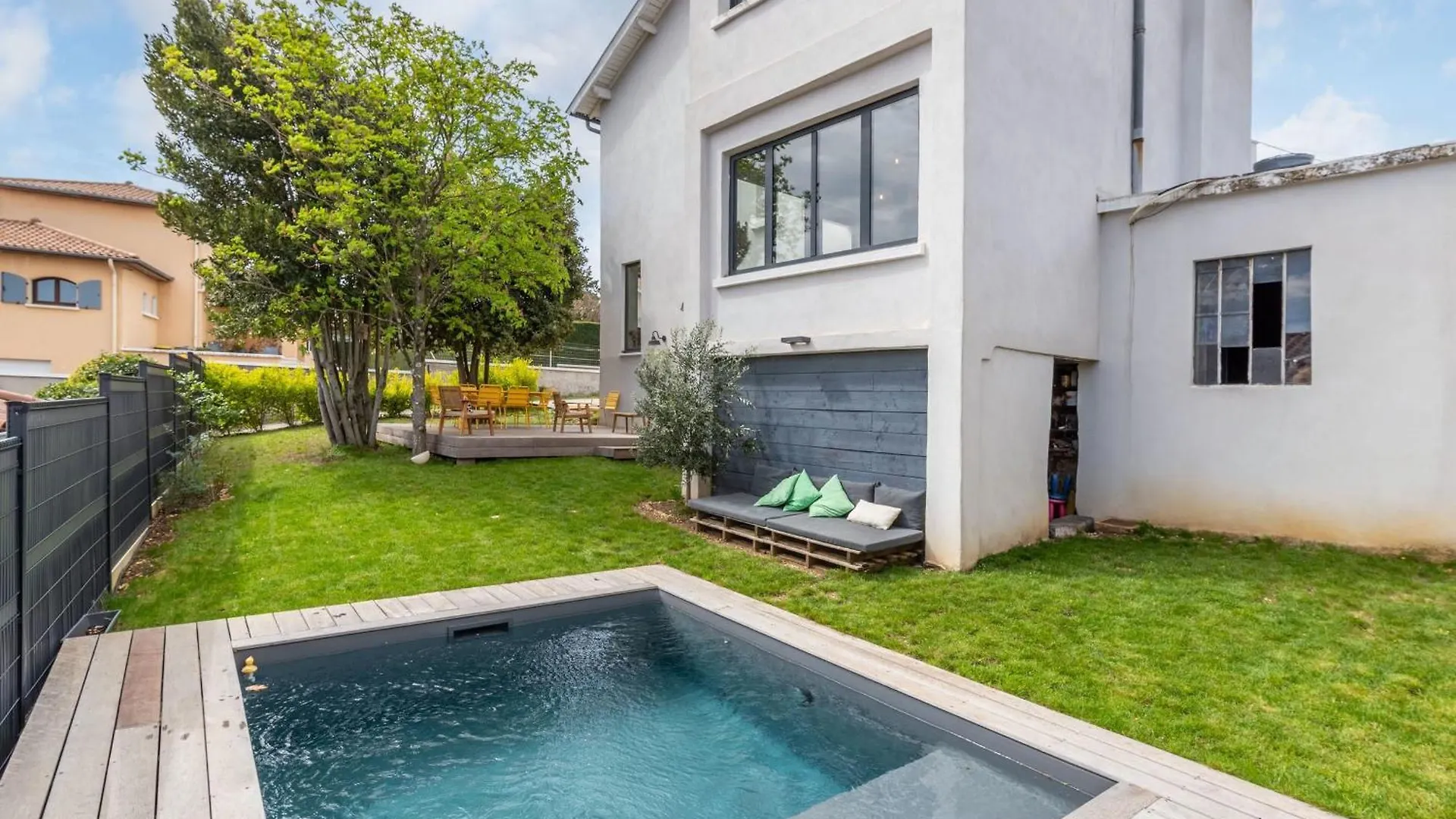 Le Marronnier - charming house with swimming pool Villa Sainte-Foy-lès-Lyon